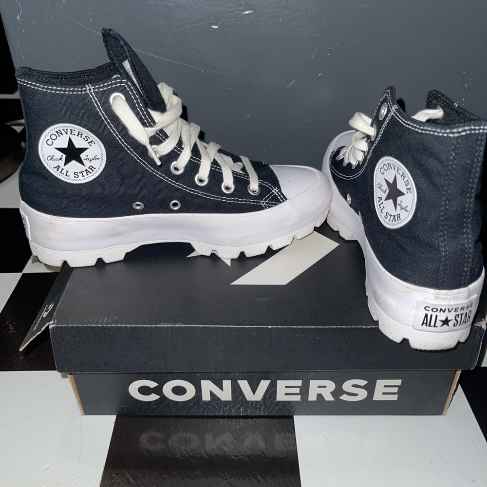 Women’s Sneakers